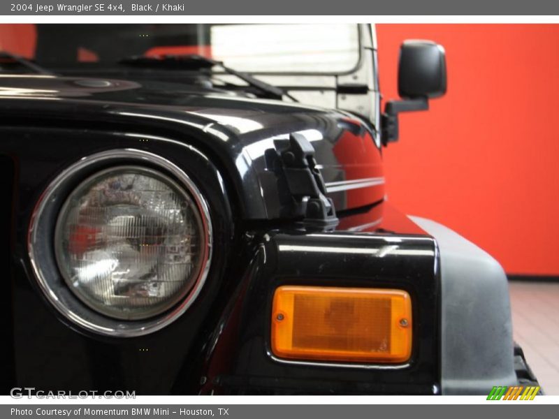 Black / Khaki 2004 Jeep Wrangler SE 4x4