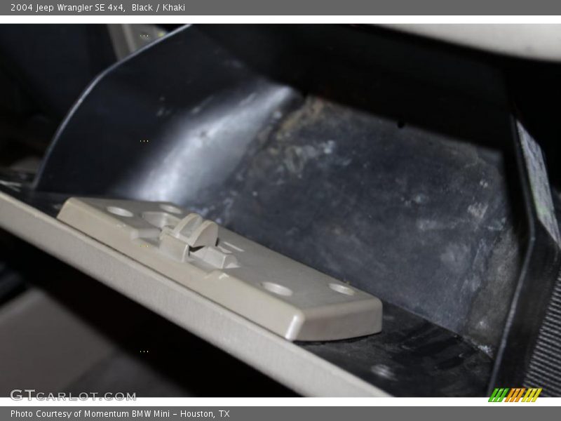 Black / Khaki 2004 Jeep Wrangler SE 4x4