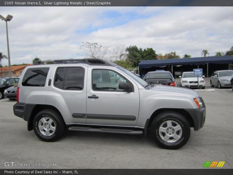 Silver Lightning Metallic / Steel/Graphite 2005 Nissan Xterra S