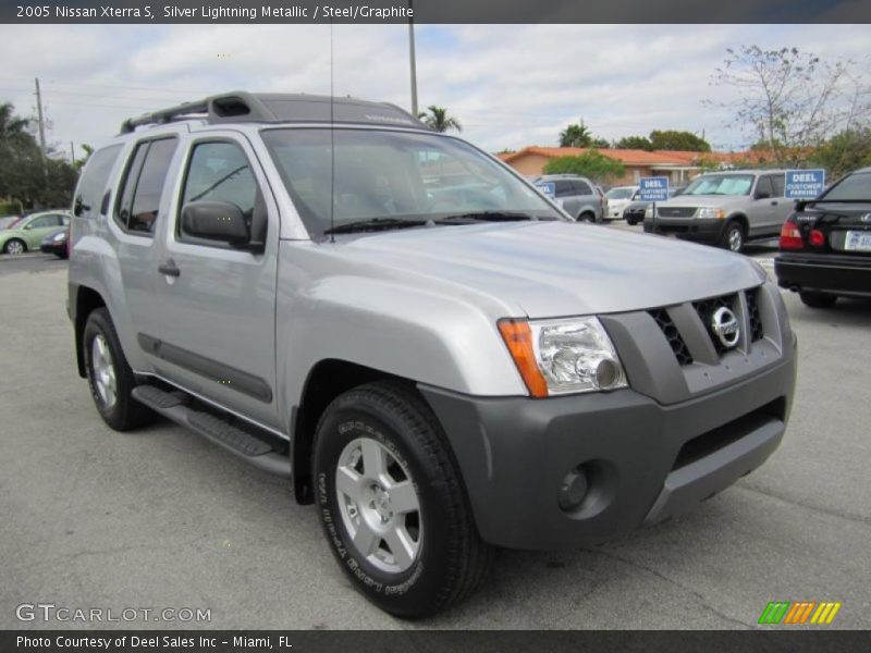 Silver Lightning Metallic / Steel/Graphite 2005 Nissan Xterra S