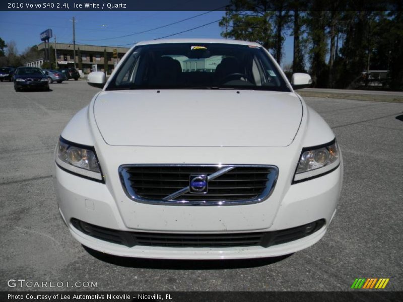 Ice White / Quartz 2010 Volvo S40 2.4i
