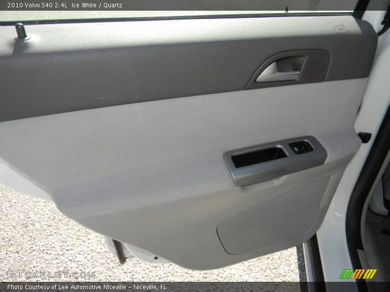 Ice White / Quartz 2010 Volvo S40 2.4i