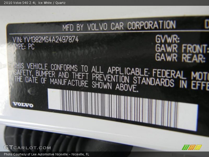 Ice White / Quartz 2010 Volvo S40 2.4i