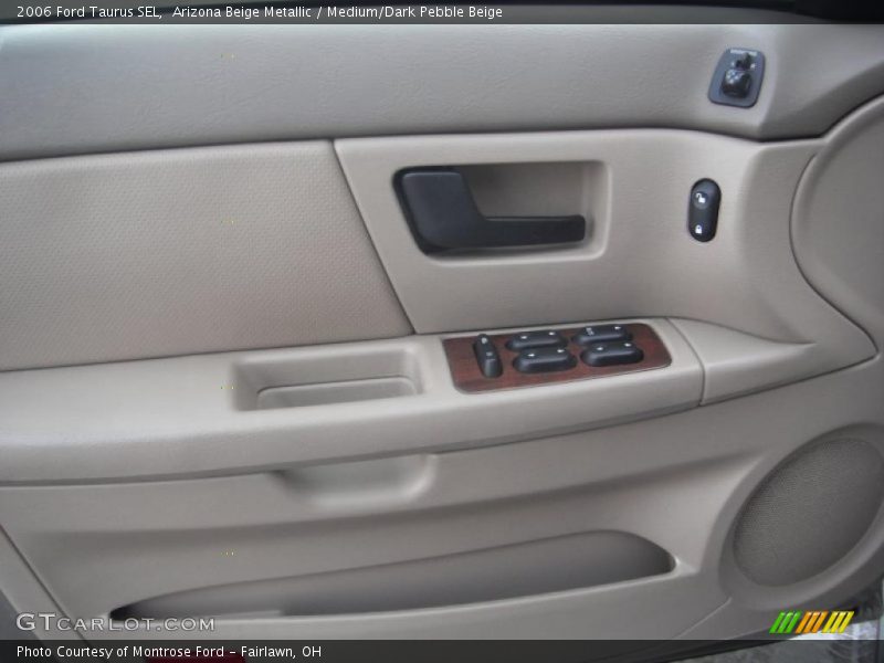 Arizona Beige Metallic / Medium/Dark Pebble Beige 2006 Ford Taurus SEL