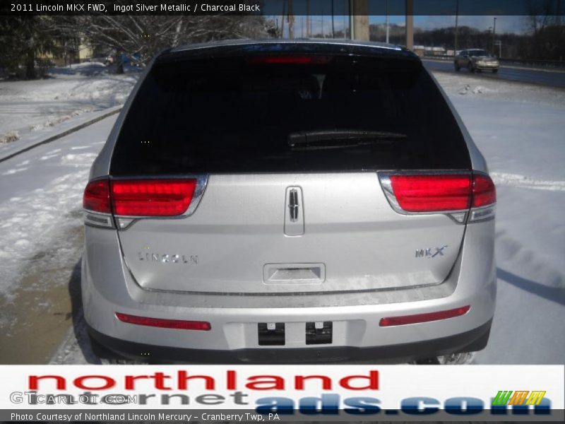 Ingot Silver Metallic / Charcoal Black 2011 Lincoln MKX FWD