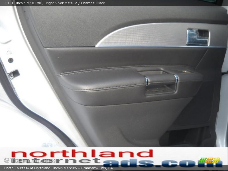 Ingot Silver Metallic / Charcoal Black 2011 Lincoln MKX FWD