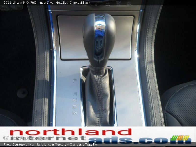Ingot Silver Metallic / Charcoal Black 2011 Lincoln MKX FWD