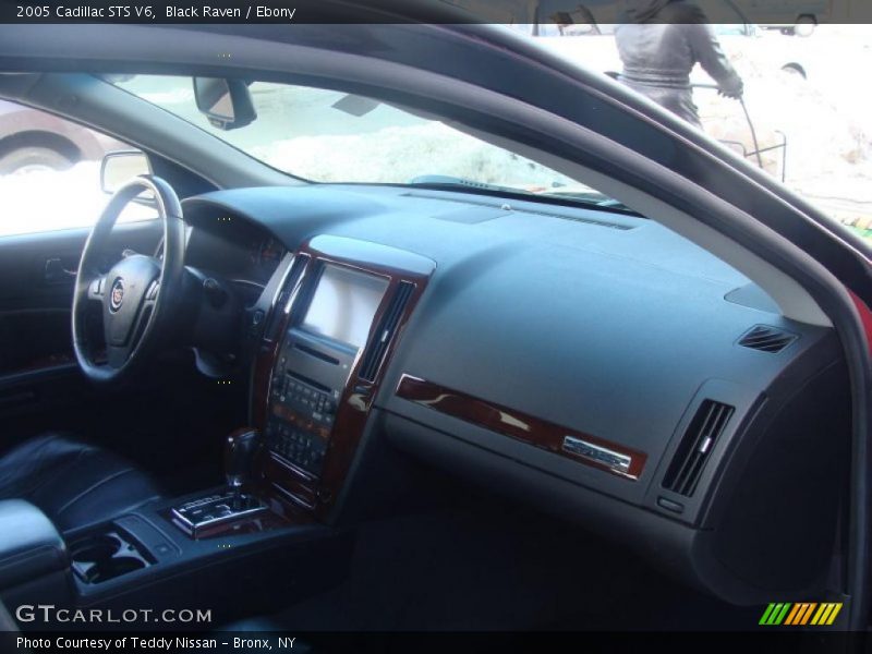 Black Raven / Ebony 2005 Cadillac STS V6