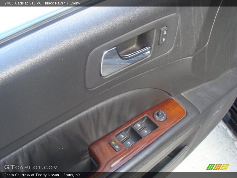 Black Raven / Ebony 2005 Cadillac STS V6