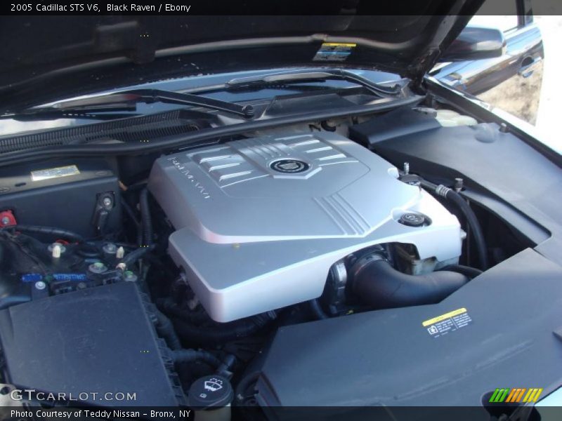 Black Raven / Ebony 2005 Cadillac STS V6