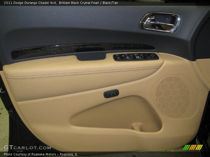 Door Panel of 2011 Durango Citadel 4x4