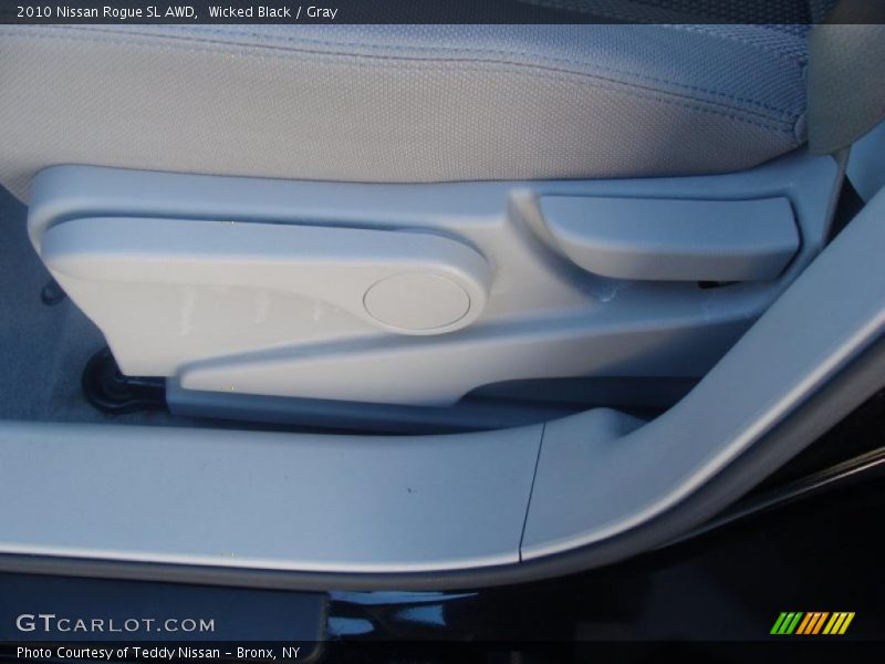 Wicked Black / Gray 2010 Nissan Rogue SL AWD