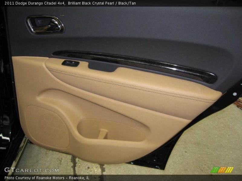 Brilliant Black Crystal Pearl / Black/Tan 2011 Dodge Durango Citadel 4x4