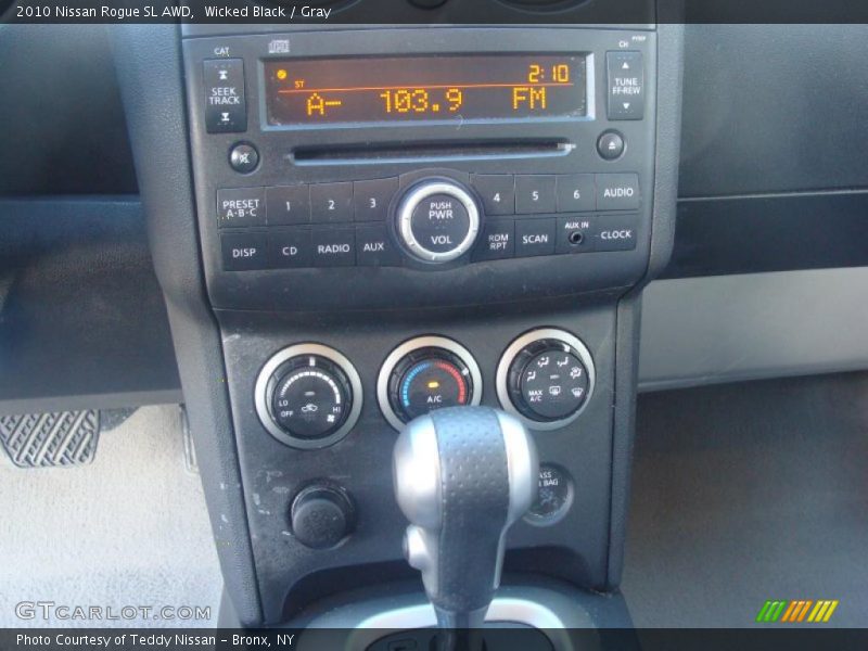 Wicked Black / Gray 2010 Nissan Rogue SL AWD