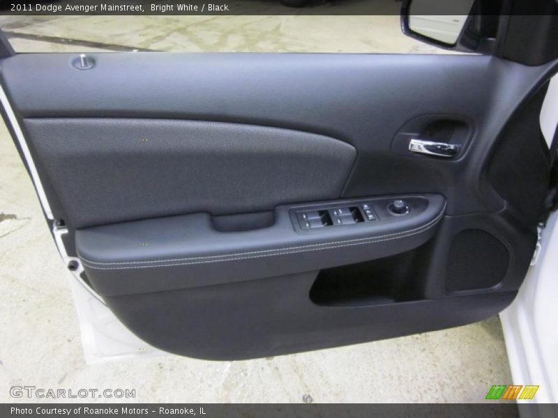 Door Panel of 2011 Avenger Mainstreet