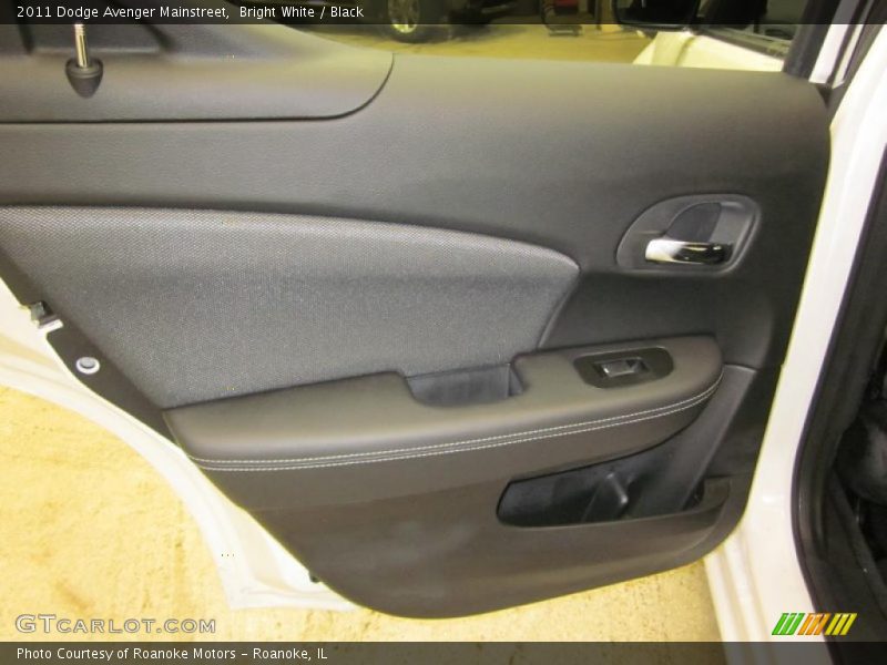 Door Panel of 2011 Avenger Mainstreet