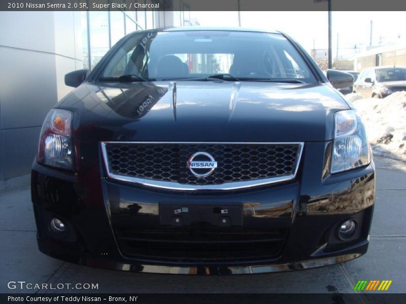 Super Black / Charcoal 2010 Nissan Sentra 2.0 SR