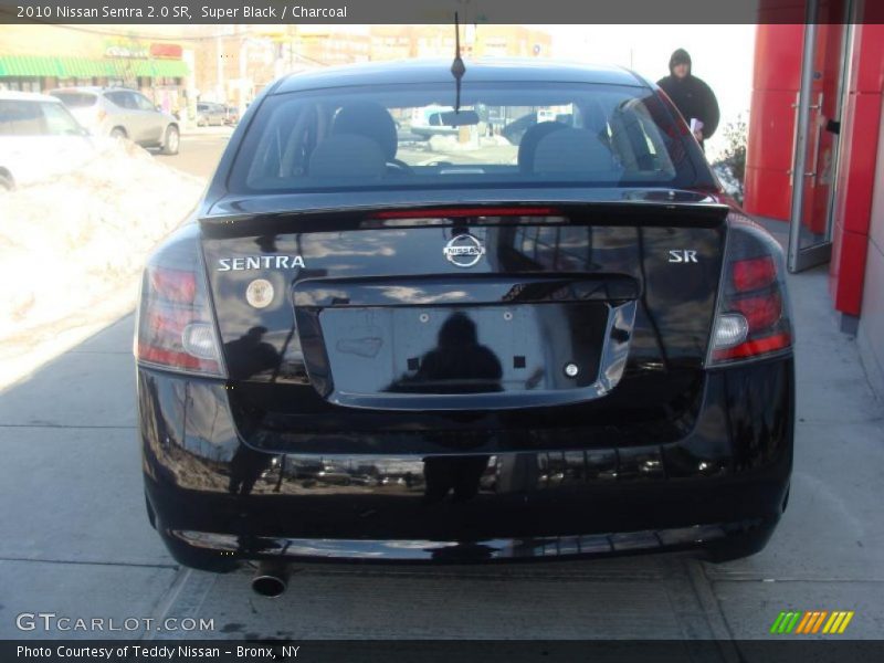 Super Black / Charcoal 2010 Nissan Sentra 2.0 SR