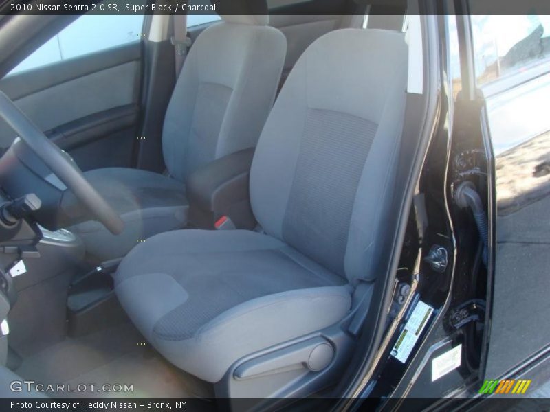Super Black / Charcoal 2010 Nissan Sentra 2.0 SR