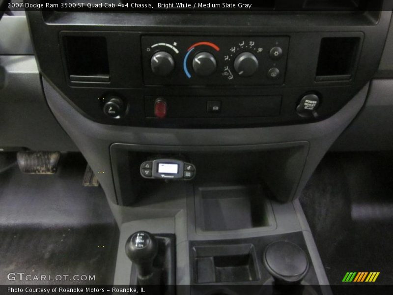 Bright White / Medium Slate Gray 2007 Dodge Ram 3500 ST Quad Cab 4x4 Chassis