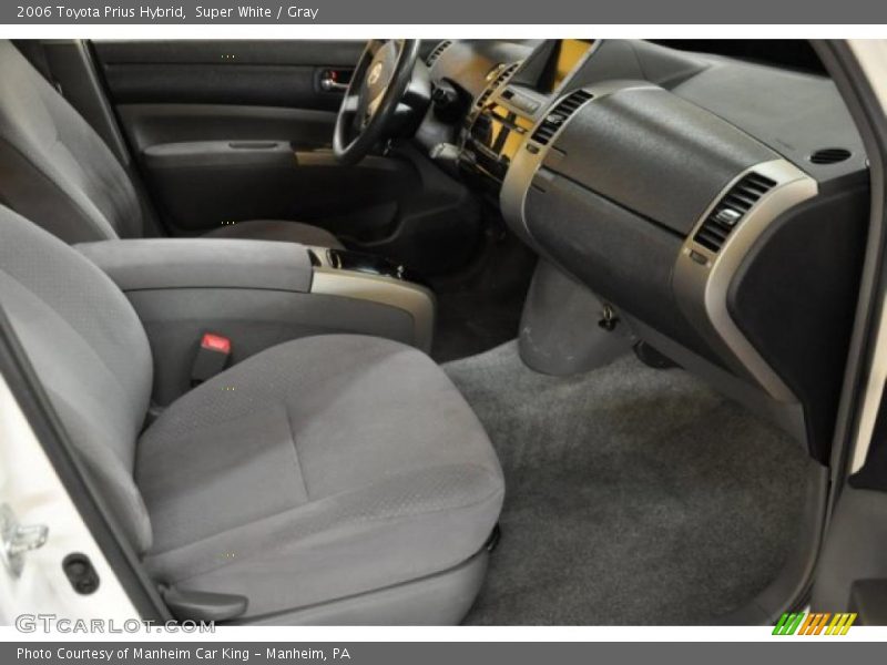  2006 Prius Hybrid Gray Interior