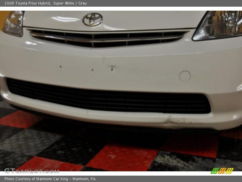 Super White / Gray 2006 Toyota Prius Hybrid