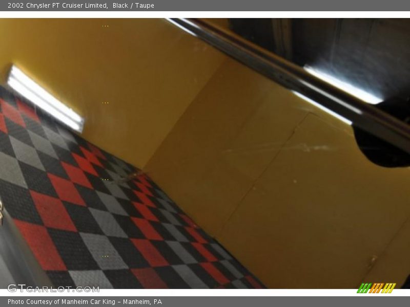 Black / Taupe 2002 Chrysler PT Cruiser Limited