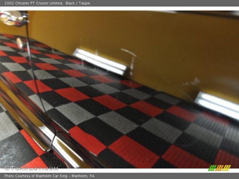 Black / Taupe 2002 Chrysler PT Cruiser Limited