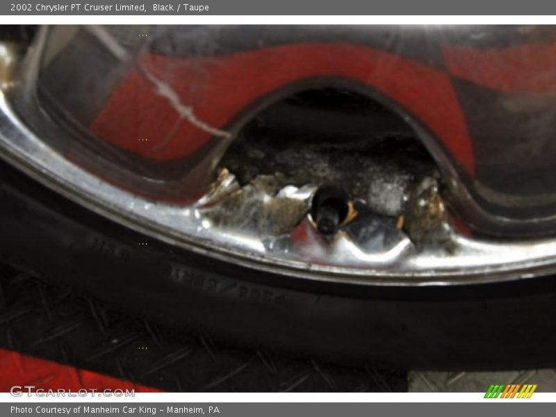 Black / Taupe 2002 Chrysler PT Cruiser Limited