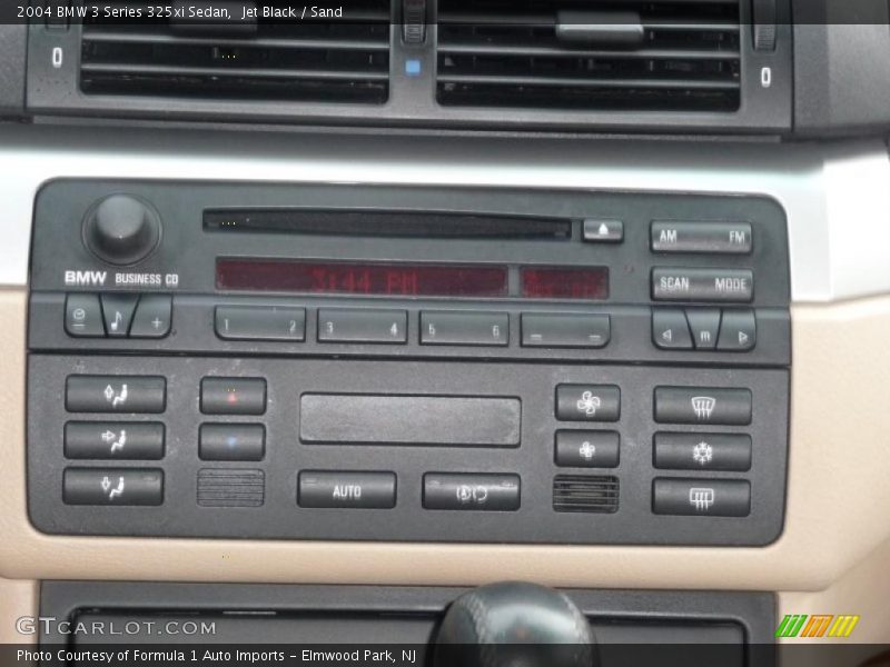 Jet Black / Sand 2004 BMW 3 Series 325xi Sedan