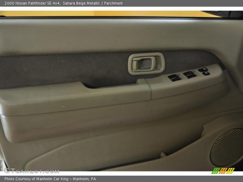 Sahara Beige Metallic / Parchment 2000 Nissan Pathfinder SE 4x4