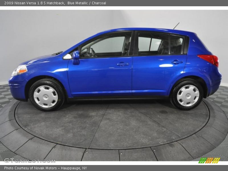 Blue Metallic / Charcoal 2009 Nissan Versa 1.8 S Hatchback