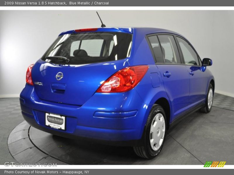 Blue Metallic / Charcoal 2009 Nissan Versa 1.8 S Hatchback