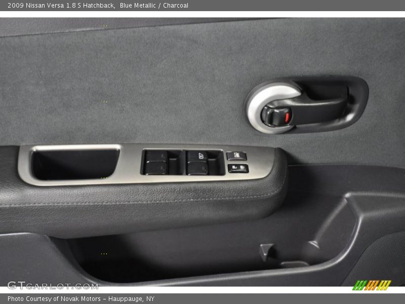 Blue Metallic / Charcoal 2009 Nissan Versa 1.8 S Hatchback