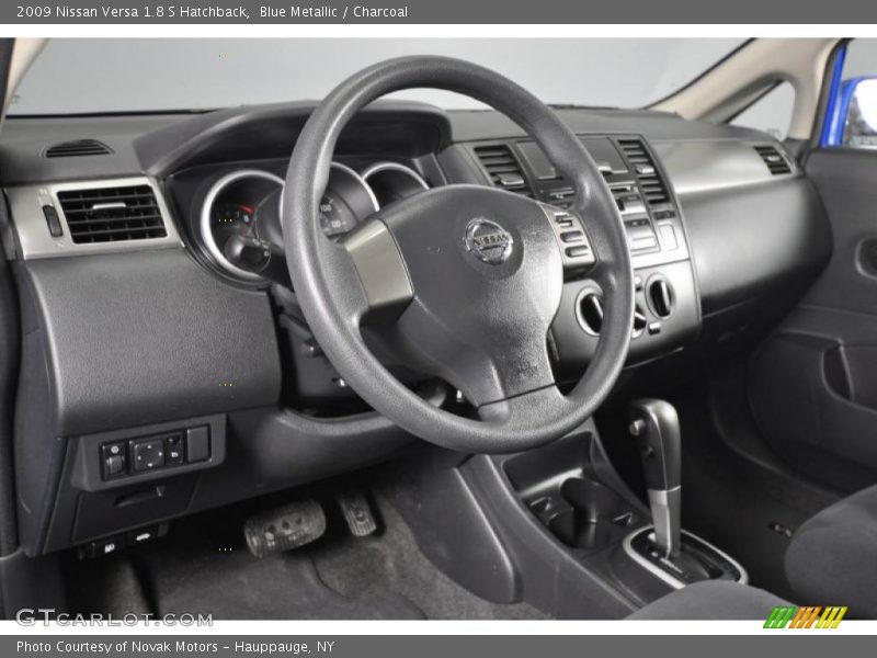 Blue Metallic / Charcoal 2009 Nissan Versa 1.8 S Hatchback