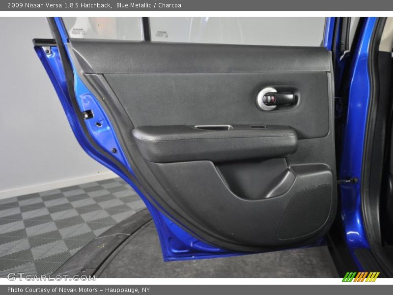 Blue Metallic / Charcoal 2009 Nissan Versa 1.8 S Hatchback