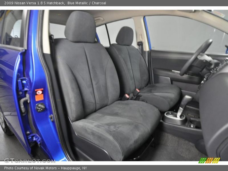 Blue Metallic / Charcoal 2009 Nissan Versa 1.8 S Hatchback