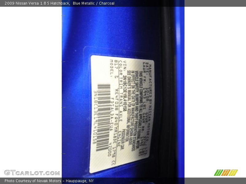 Blue Metallic / Charcoal 2009 Nissan Versa 1.8 S Hatchback