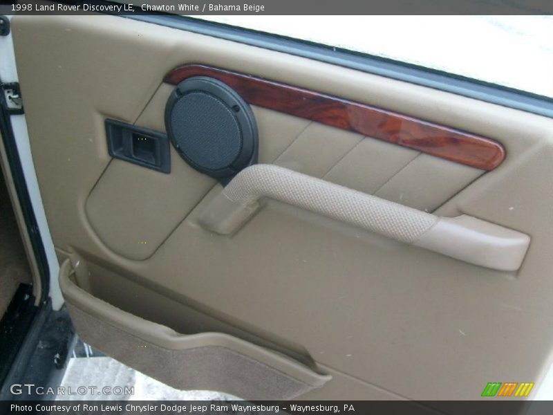 Chawton White / Bahama Beige 1998 Land Rover Discovery LE