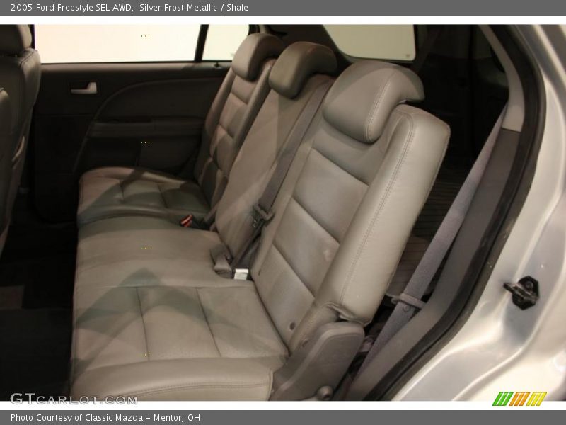  2005 Freestyle SEL AWD Shale Interior