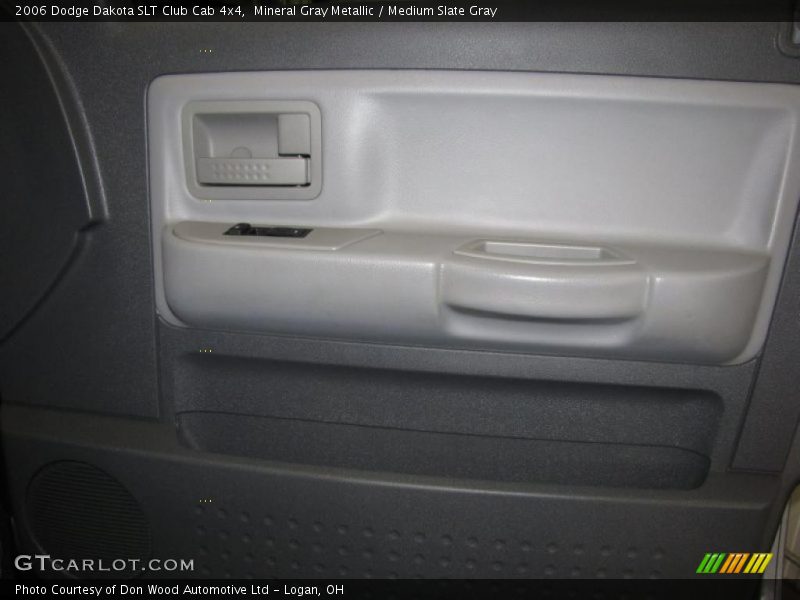 Mineral Gray Metallic / Medium Slate Gray 2006 Dodge Dakota SLT Club Cab 4x4
