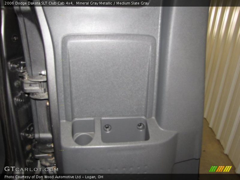 Mineral Gray Metallic / Medium Slate Gray 2006 Dodge Dakota SLT Club Cab 4x4