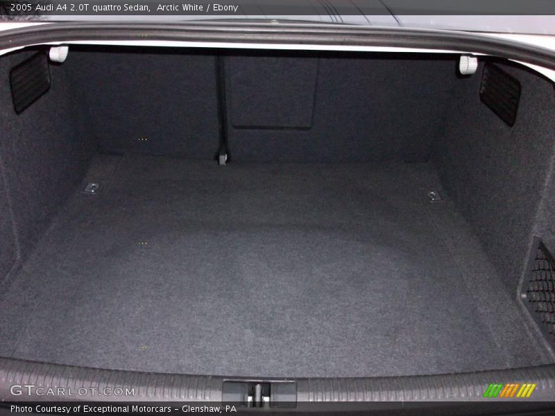 Arctic White / Ebony 2005 Audi A4 2.0T quattro Sedan