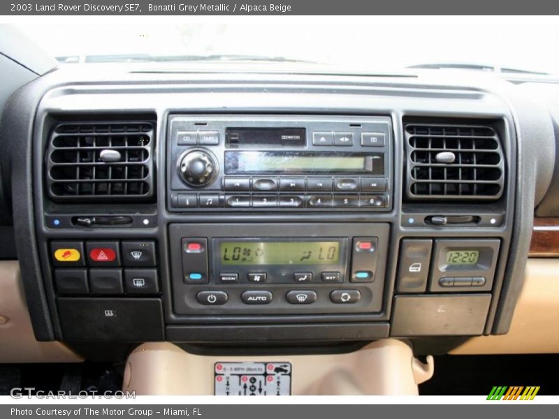 Bonatti Grey Metallic / Alpaca Beige 2003 Land Rover Discovery SE7