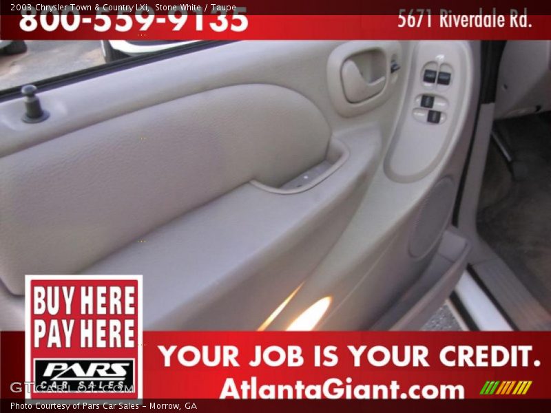 Stone White / Taupe 2003 Chrysler Town & Country LXi