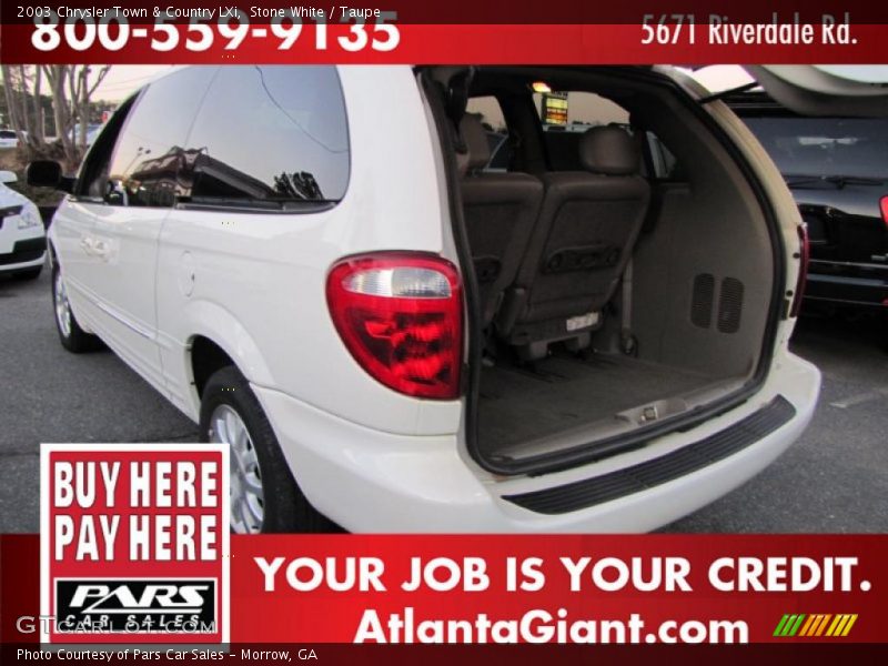 Stone White / Taupe 2003 Chrysler Town & Country LXi