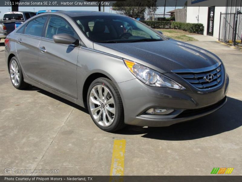Front 3/4 View of 2011 Sonata SE 2.0T
