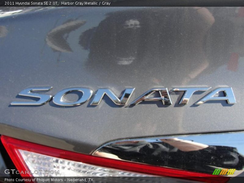  2011 Sonata SE 2.0T Logo