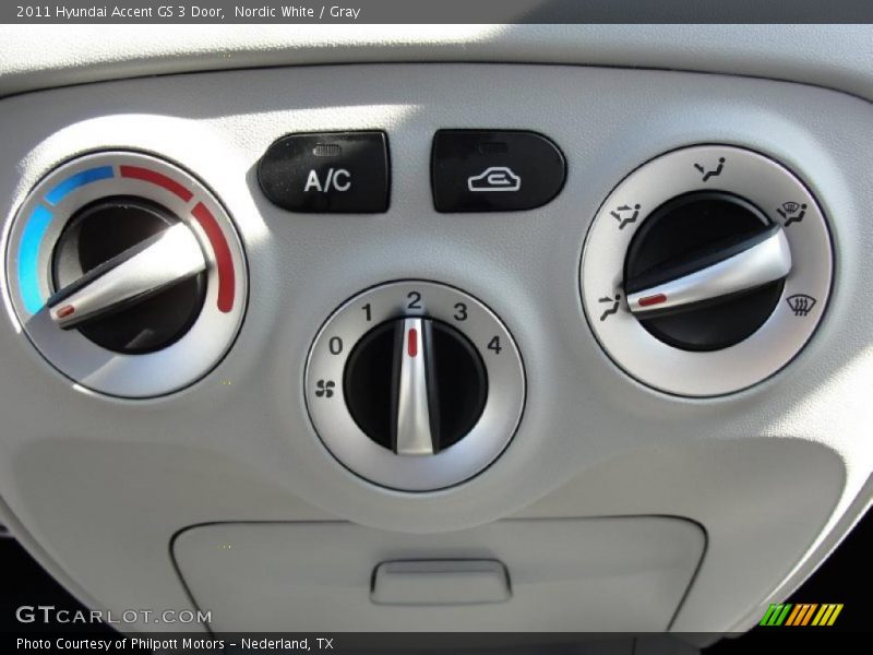 Nordic White / Gray 2011 Hyundai Accent GS 3 Door