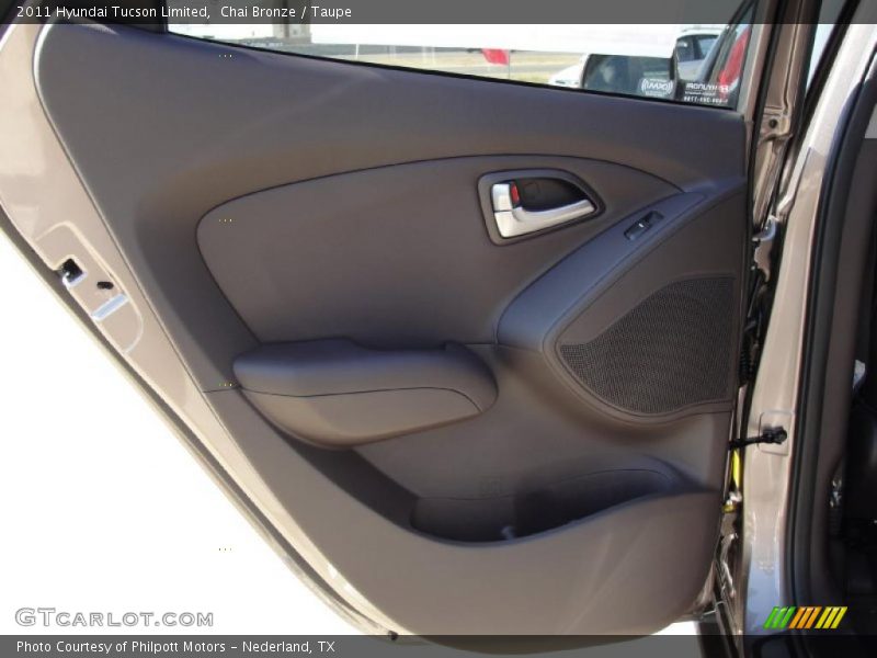 Door Panel of 2011 Tucson Limited